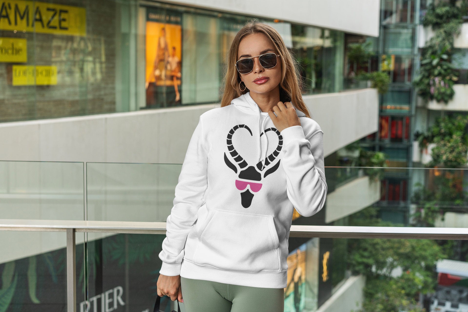 PINKY_SHADES_LOVABLE_GAZELLE_WHITE_HOODIE